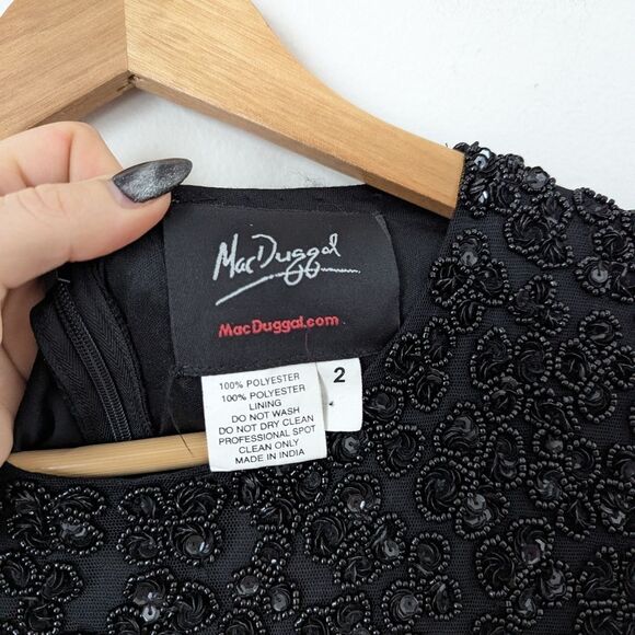 NWT Mac Duggal black sequin embellished floral flutter sleeve midi dress - Picture 3 of 6